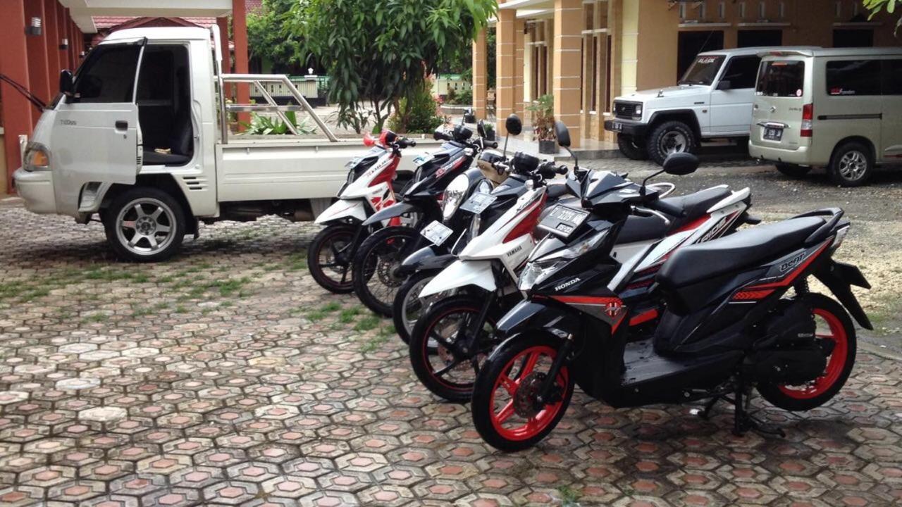 Ahlen Pangandaran Hotel Exterior foto
